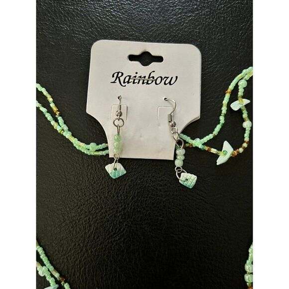 New Green Necklace & Earrings Set - Picture 4 of 7